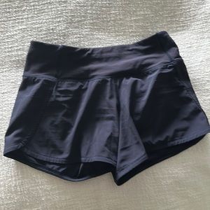 Lululemon Speed up mid-rise lined 4” short